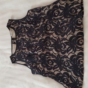 Banana Republic Lace Sleeveless Button Back Top